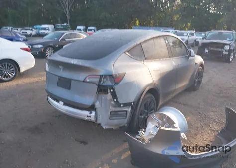 2024 Tesla Model Y Long Range Dual Motor All-Wheel Drive/Rwd from USA, damaged, VIN 7SAYGDED4RF198584